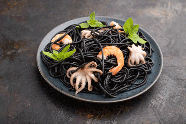 spaghetti al nero di seppia 