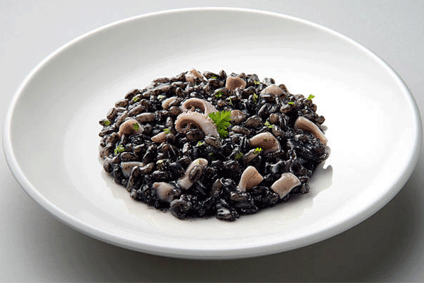 spaghetti al nero di seppia 